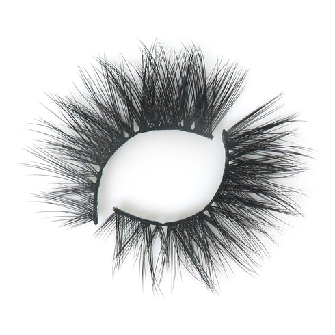 Center of Attention Lash Style